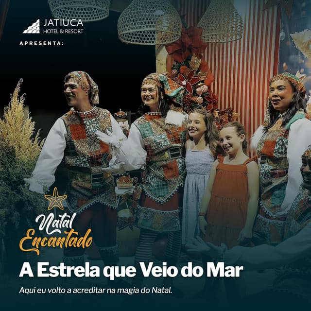 Capa do álbum A Estrela que Veio do Mar, com o elenco do Natal Encantado e duas crianças